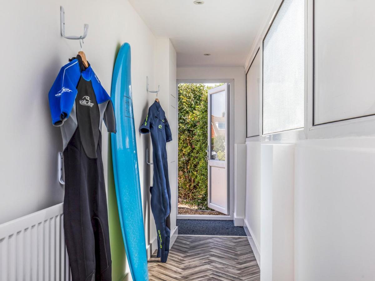 Pass The Keys Charming Chalet A Stones Throw From The Beach Chichester Exteriér fotografie