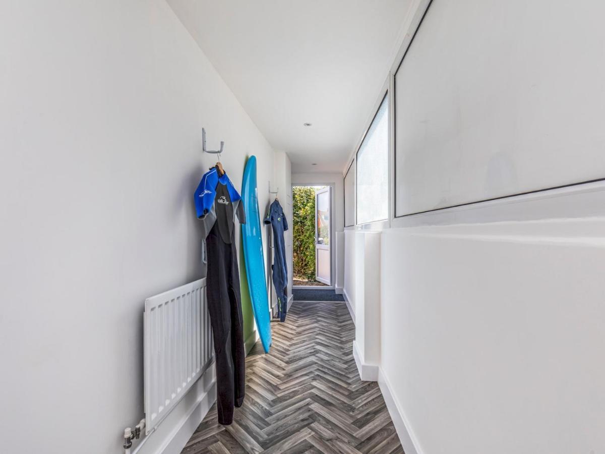 Pass The Keys Charming Chalet A Stones Throw From The Beach Chichester Exteriér fotografie
